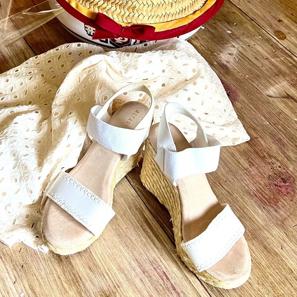 Altar'd State,White/Tan Wedge Sandals, Versatile, Soft Foot Pad,Size 8.5